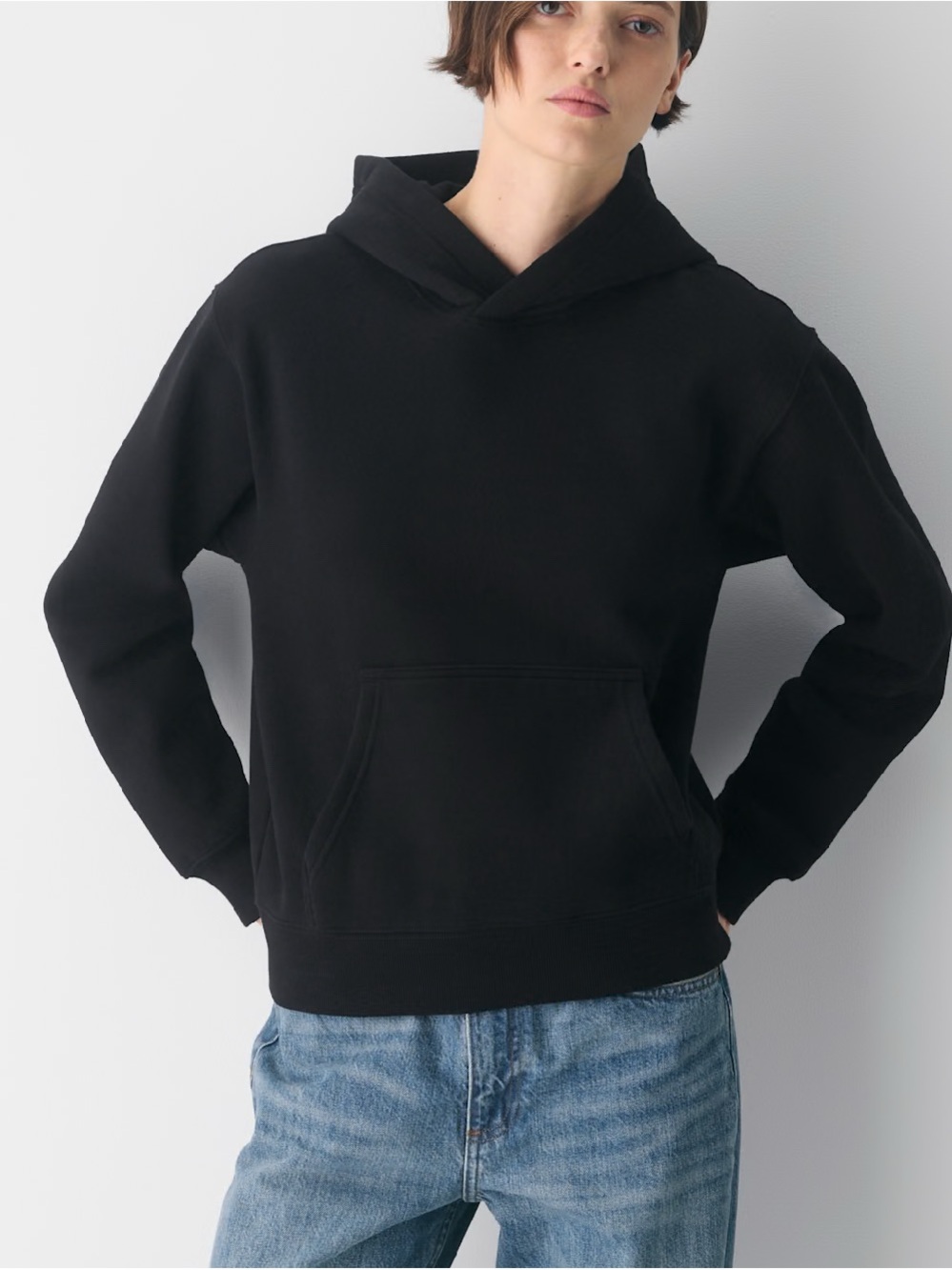 Aritzia black hoodie